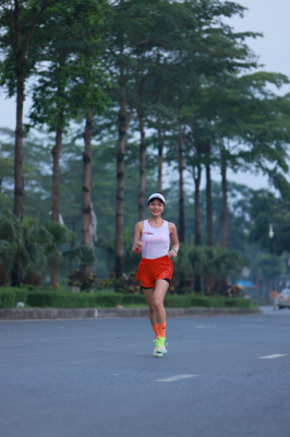 Photo Happy Feet Long Run - The Manor Central Park tuan 59