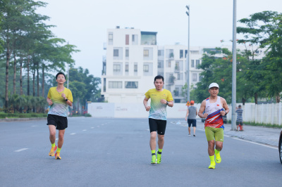 Photo Happy Feet Long Run - The Manor Central Park tuan 59