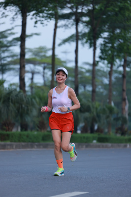 Photo Happy Feet Long Run - The Manor Central Park tuan 59