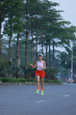 Photo Happy Feet Long Run - The Manor Central Park tuan 59
