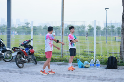 Photo Happy Feet Long Run - The Manor Central Park tuan 59