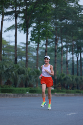 Photo Happy Feet Long Run - The Manor Central Park tuan 59