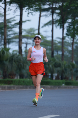 Photo Happy Feet Long Run - The Manor Central Park tuan 59