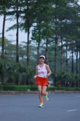 Photo Happy Feet Long Run - The Manor Central Park tuan 59