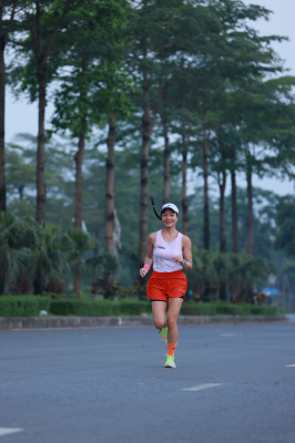 Photo Happy Feet Long Run - The Manor Central Park tuan 59
