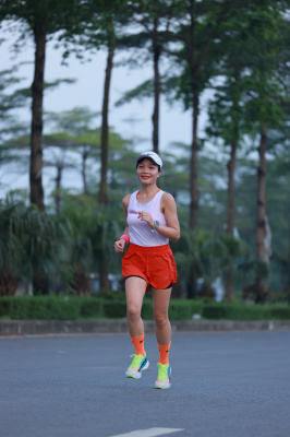 Photo Happy Feet Long Run - The Manor Central Park tuan 59