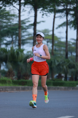 Photo Happy Feet Long Run - The Manor Central Park tuan 59