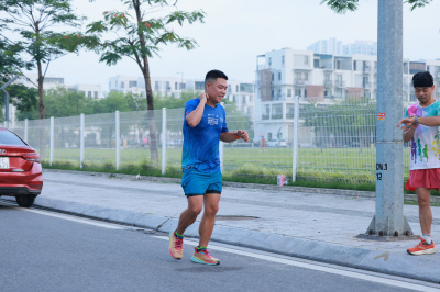 Photo Happy Feet Long Run - The Manor Central Park tuan 59