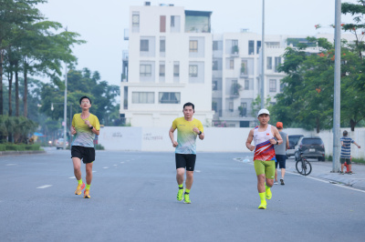 Photo Happy Feet Long Run - The Manor Central Park tuan 59