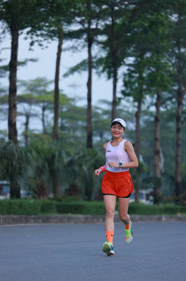 Photo Happy Feet Long Run - The Manor Central Park tuan 59