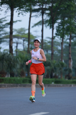Photo Happy Feet Long Run - The Manor Central Park tuan 59