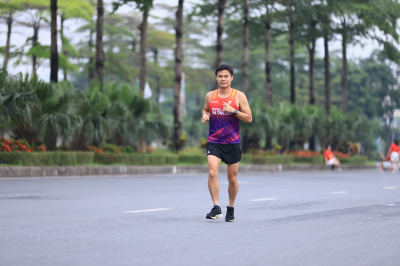Foto Happy Feet Long Run - The Manor Central Park tuan 62
