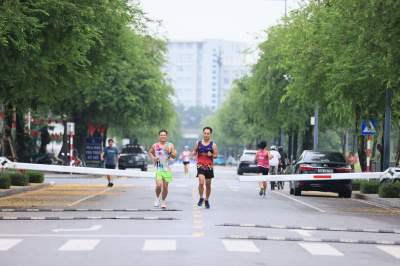 Foto Happy Feet Long Run - The Manor Central Park tuan 62