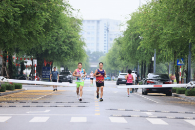 Foto Happy Feet Long Run - The Manor Central Park tuan 62