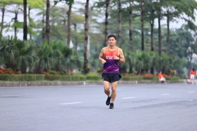 Foto Happy Feet Long Run - The Manor Central Park tuan 62