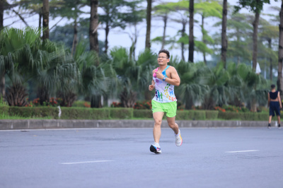 Foto Happy Feet Long Run - The Manor Central Park tuan 62