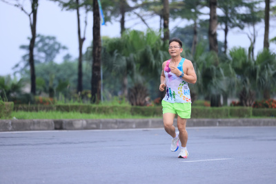 Foto Happy Feet Long Run - The Manor Central Park tuan 62