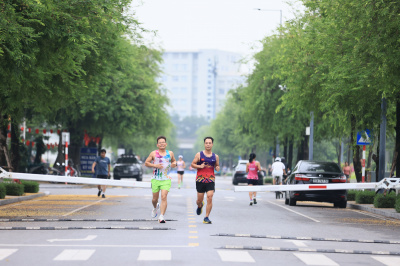 Foto Happy Feet Long Run - The Manor Central Park tuan 62