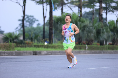 Foto Happy Feet Long Run - The Manor Central Park tuan 62