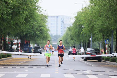 Foto Happy Feet Long Run - The Manor Central Park tuan 62