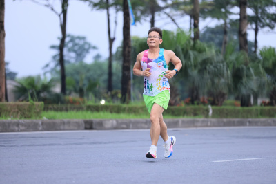 Foto Happy Feet Long Run - The Manor Central Park tuan 62