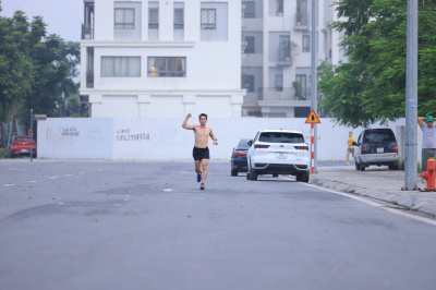 Happy Feet Long Run - The Manor Central Park tuan 63 照片