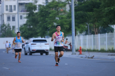 Photo Happy Feet Long Run - The Manor Central Park tuan 64