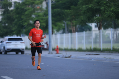 Photo Happy Feet Long Run - The Manor Central Park tuan 64