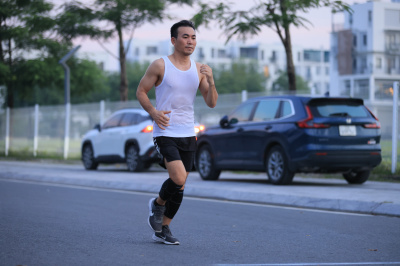 Photo Happy Feet Long Run - The Manor Central Park tuan 64