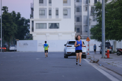 Photo Happy Feet Long Run - The Manor Central Park tuan 64