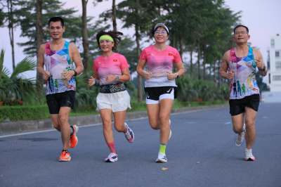 Photo Happy Feet Long Run - The Manor Central Park tuan 64