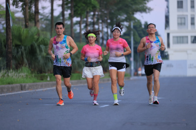 Photo Happy Feet Long Run - The Manor Central Park tuan 64