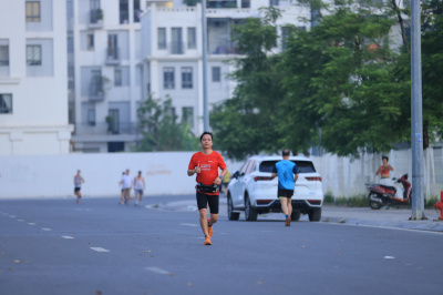 Photo Happy Feet Long Run - The Manor Central Park tuan 64