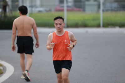 Happy Feet Long Run - The Manor Central Park 65 照片