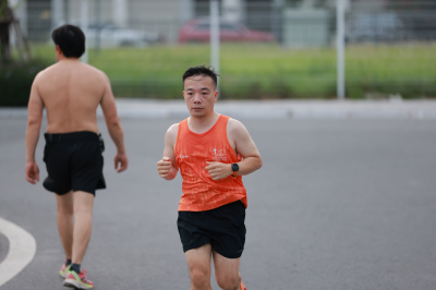 Happy Feet Long Run - The Manor Central Park 65 照片