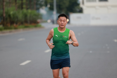 Happy Feet Long Run - The Manor Central Park 65 照片