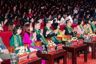 LỄ TRAO BẰNG TỐT NGHIỆP TRƯỜNG ĐẠI HỌC NGOẠI THƯƠNG THÁNG 09-2025 照片