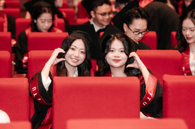 LỄ TRAO BẰNG TỐT NGHIỆP TRƯỜNG ĐẠI HỌC NGOẠI THƯƠNG THÁNG 09-2025 照片