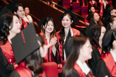 LỄ TRAO BẰNG TỐT NGHIỆP TRƯỜNG ĐẠI HỌC NGOẠI THƯƠNG THÁNG 09-2025 照片