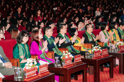 LỄ TRAO BẰNG TỐT NGHIỆP TRƯỜNG ĐẠI HỌC NGOẠI THƯƠNG THÁNG 09-2025 照片