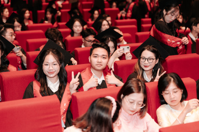 LỄ TRAO BẰNG TỐT NGHIỆP TRƯỜNG ĐẠI HỌC NGOẠI THƯƠNG THÁNG 09-2025 照片