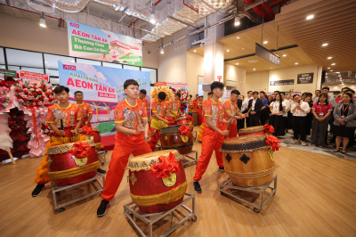 Foto TƯNG BỪNG KHAI TRƯƠNG AEON TÂN AN 23.09.2025