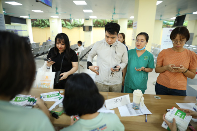 Foto HÀNH TRÌNH TIẾP SỨC - Gây quỹ hỗ trợ người bệnh ung thư