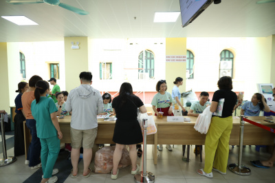 Foto HÀNH TRÌNH TIẾP SỨC - Gây quỹ hỗ trợ người bệnh ung thư