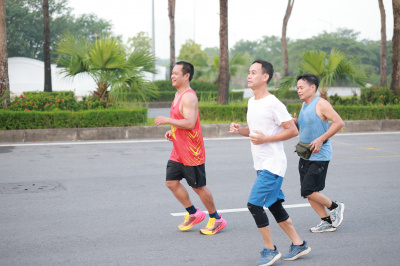Photo Happy Feet Long Run - The Manor Central Park 72