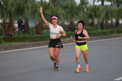 Photo Happy Feet Long Run - The Manor Central Park 72
