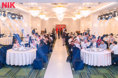 ภาพ DOANH NHÂN VIỆT NAM - LAN TOẢ TINH HOA - CHĂM SÓC CỘNG ĐỒNG