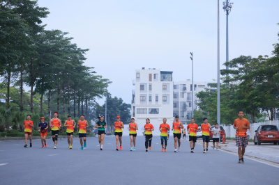 Happy Feet Long Run - The Manor Central Park 73の写真