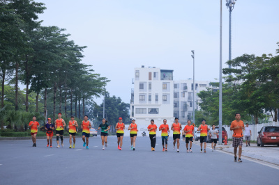Happy Feet Long Run - The Manor Central Park 73の写真