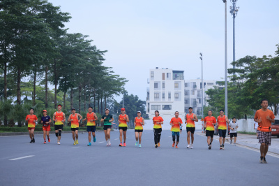 Happy Feet Long Run - The Manor Central Park 73の写真